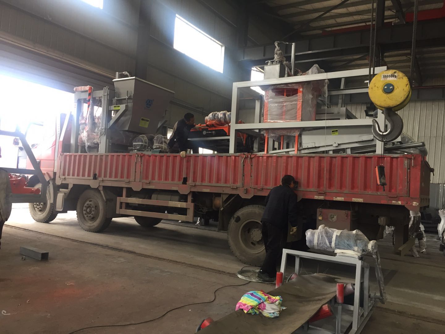湖南省漣源市白馬山鎮(zhèn)石總訂購的QTY5-15今天發(fā)貨啦！